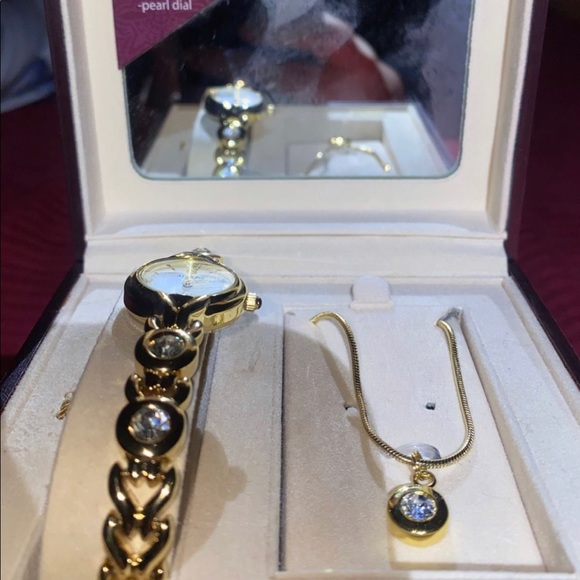 *SOLD* ADOLFO•Keepsake Jewelry Box necklace & watch set - Picture 4 of 9